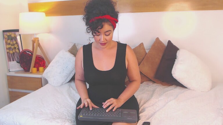 SeleneRisso's Streamate show and profile