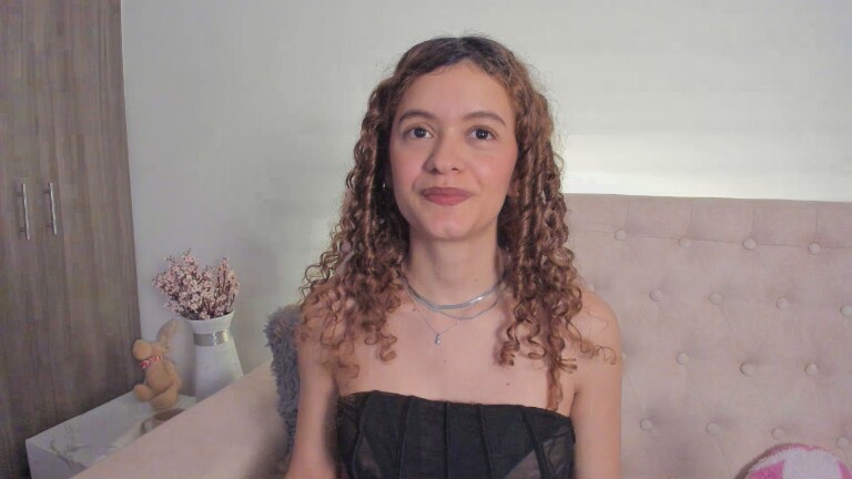 EmiliaJons's Streamate show and profile