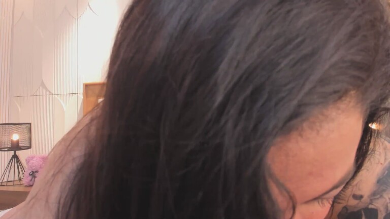 SophieCurvess's Streamate show and profile