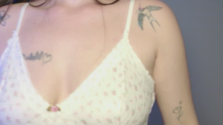 EmmaShaykk's Streamate show and profile