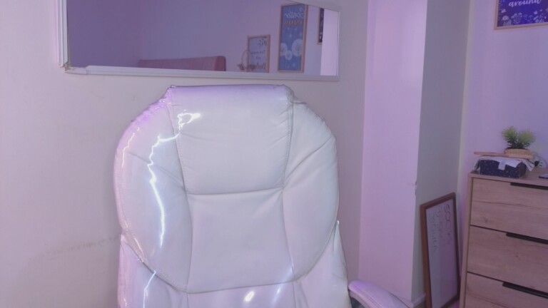 blueehazell18's Streamate show and profile