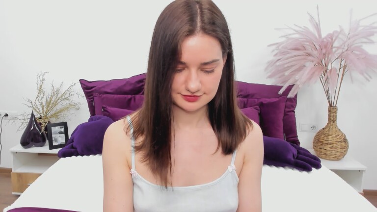 DemiLinda's Streamate show and profile