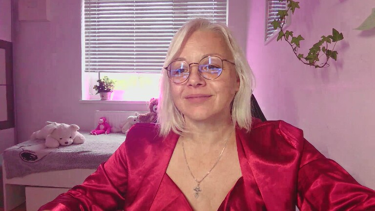 LinsyKim's Streamate show and profile