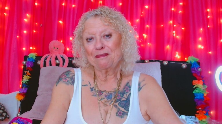 XoXMandyXoX's Streamate show and profile