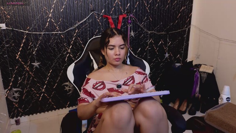 KattMyers's Streamate show and profile