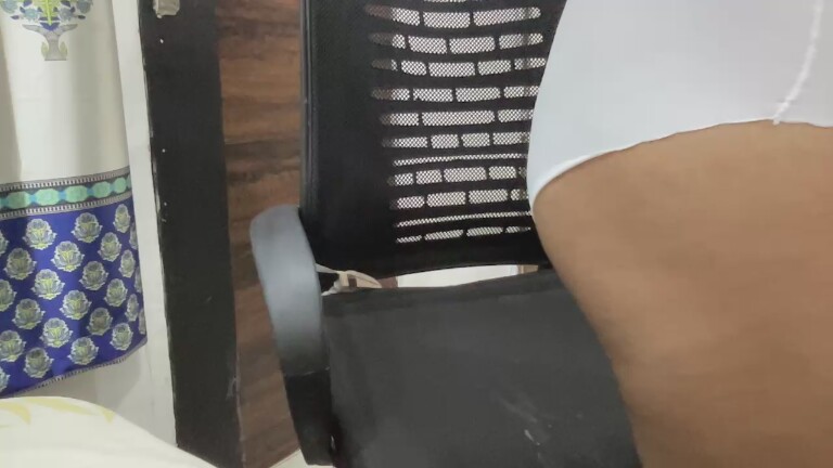 cuteira's Streamate show and profile