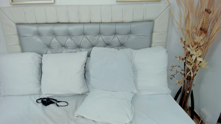 Aura_Velvet's Streamate show and profile