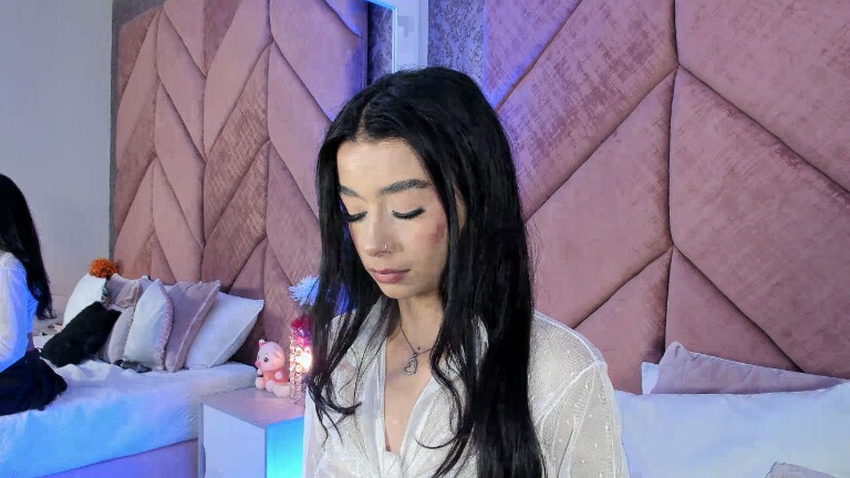 ChloeRosses's Streamate show and profile