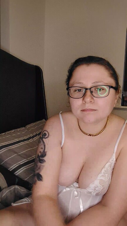 xokiarakinkyxo's Streamate show and profile
