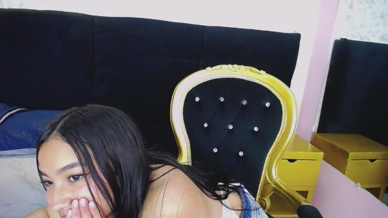 Nahomyys's Streamate show and profile