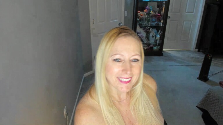 Brickbabe's Streamate show and profile