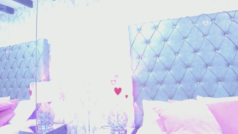 MaddieWaves's Streamate show and profile