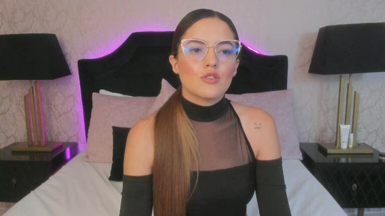 AlicceGray's Streamate show and profile