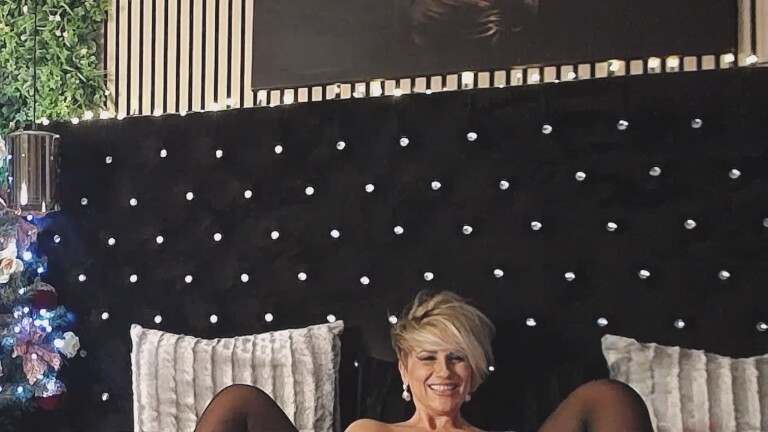 Inanna_Squirt_Goddesss's Streamate show and profile