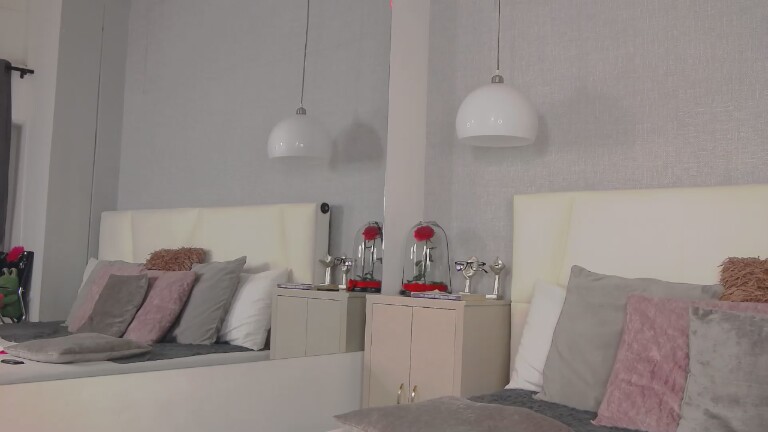 LilyVegaa's Streamate show and profile