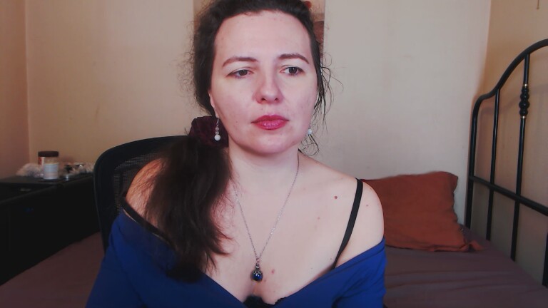 KARLEENx's Streamate show and profile