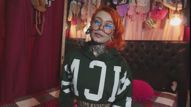 Neicaru's Streamate show and profile