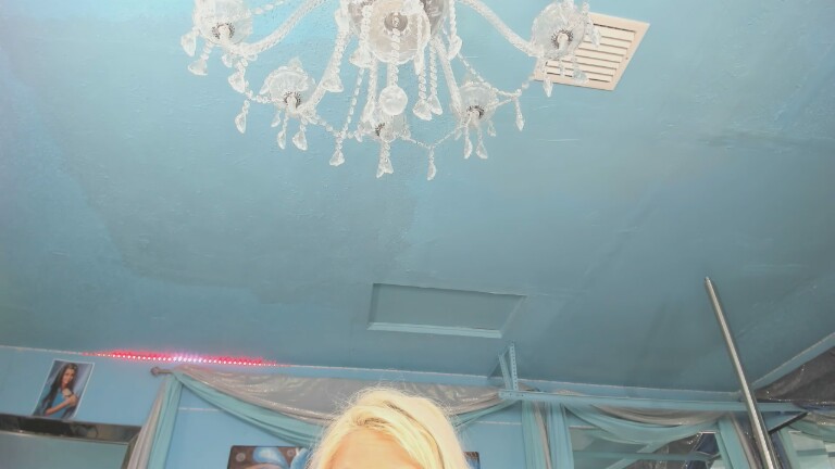 ADRIANNA777's Streamate show and profile