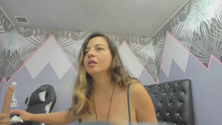 ArianaSommers's Streamate show and profile