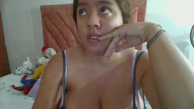 Lauradani's Streamate show and profile