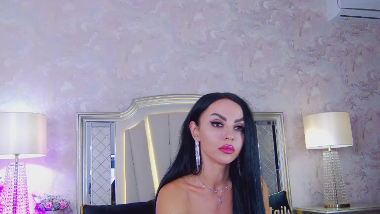 Issadorra's Streamate show and profile
