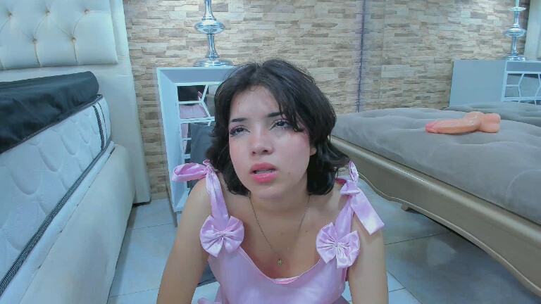 NikoYon's Streamate show and profile