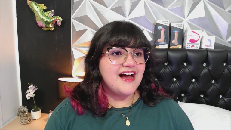 EmmaLush's Streamate show and profile