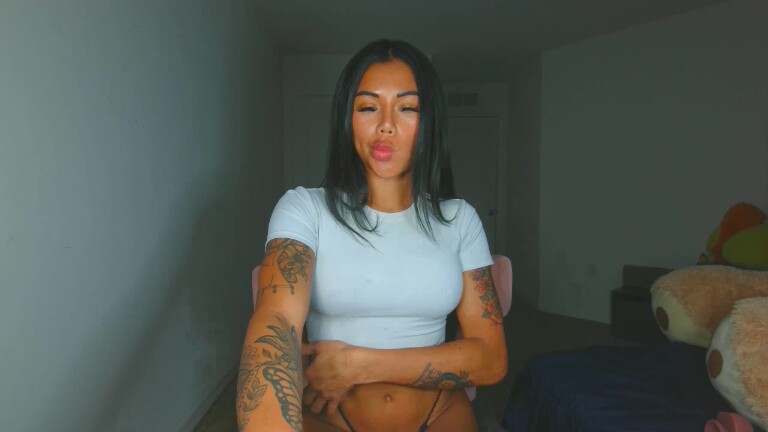 ExoticArya's Streamate show and profile