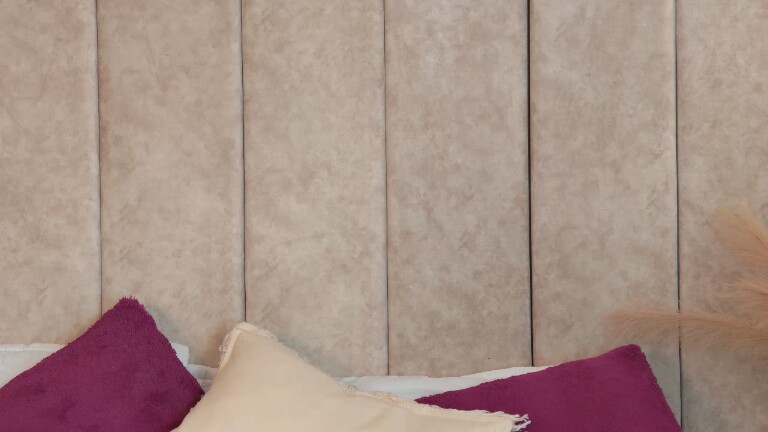 AnnyDalessio's Streamate show and profile