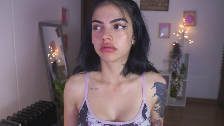 AlissonnovaXX's Streamate show and profile