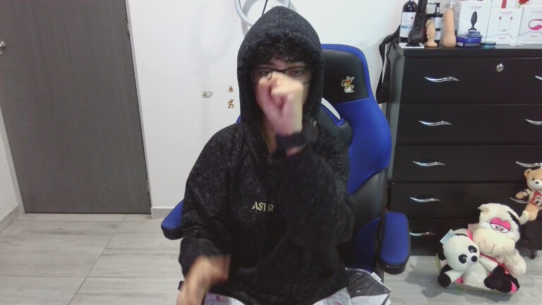 thomascooper70's Streamate show and profile