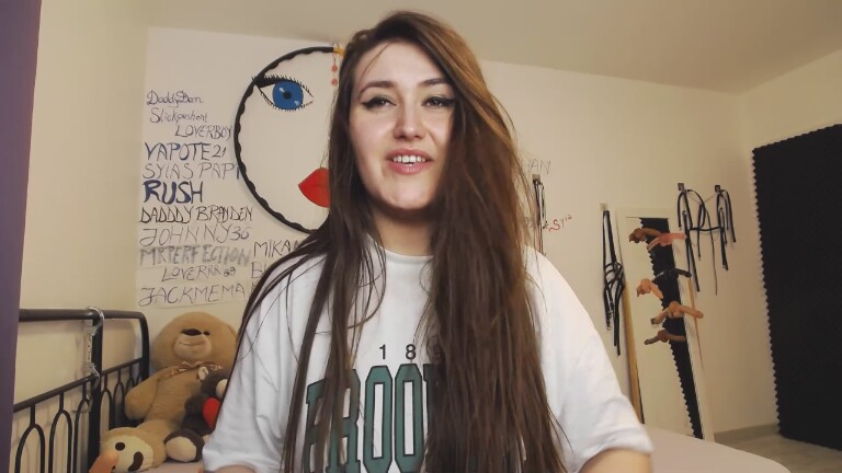 SYIA's Streamate show and profile