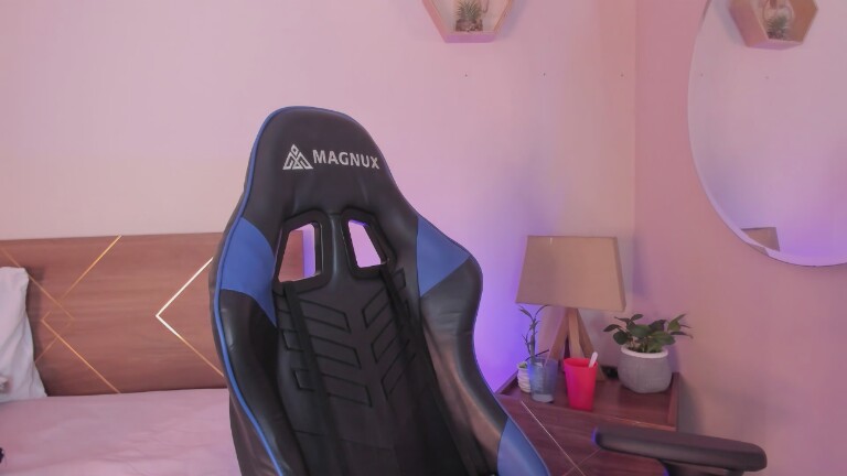 imlucyferreira's Streamate show and profile