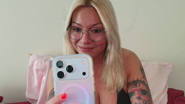 Cat_xx's Streamate show and profile