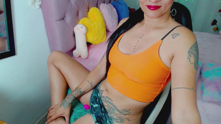 ChristalMoon's Streamate show and profile