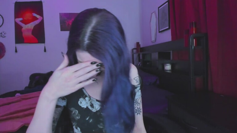 NikkiVill's Streamate show and profile