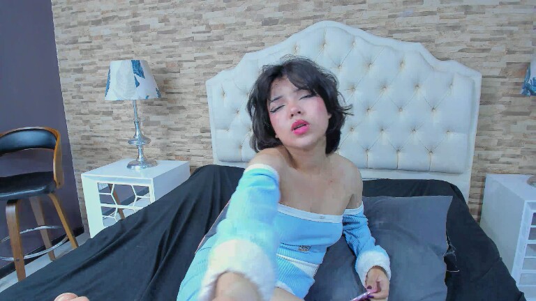 NikoYon's Streamate show and profile