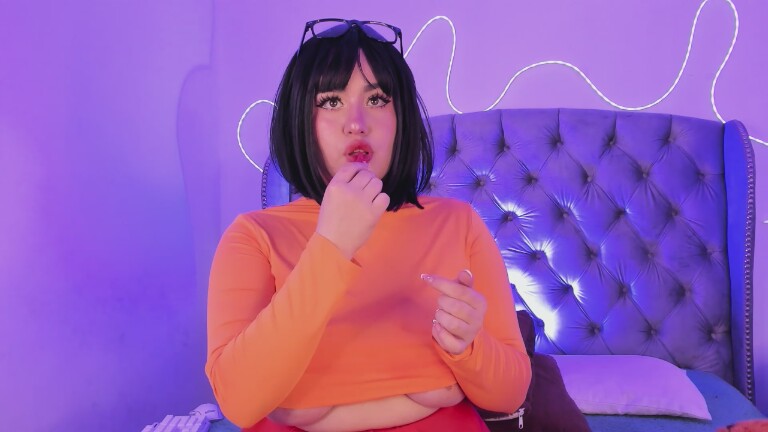 SummerLuna's Streamate show and profile