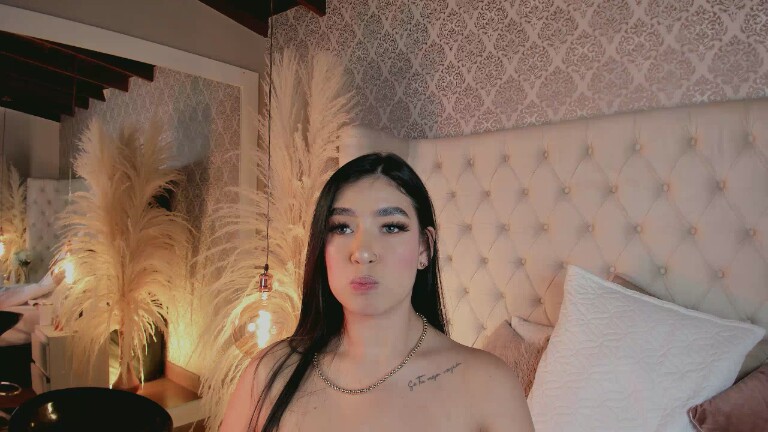 Dannah_Gomez's Streamate show and profile