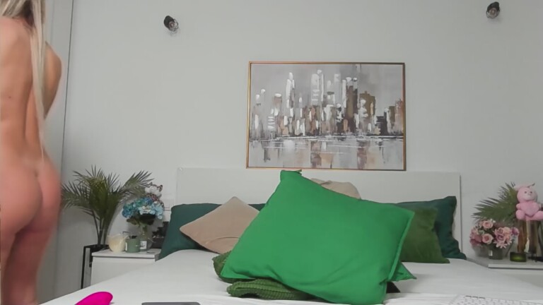 ZoeyMaryee's Streamate show and profile