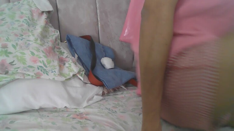 CarolineBasset's Streamate show and profile