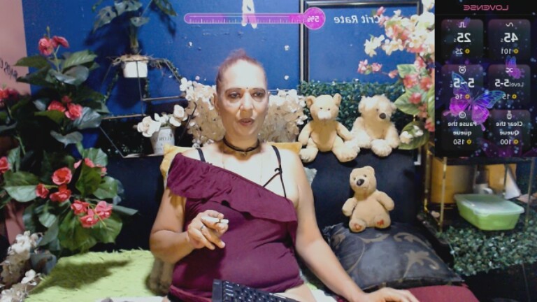 Hot_queen57's Streamate show and profile