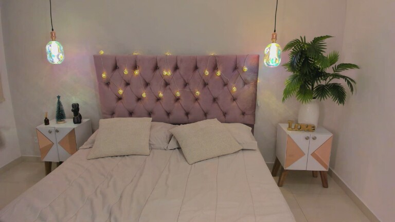 Lauren_Mooree's Streamate show and profile