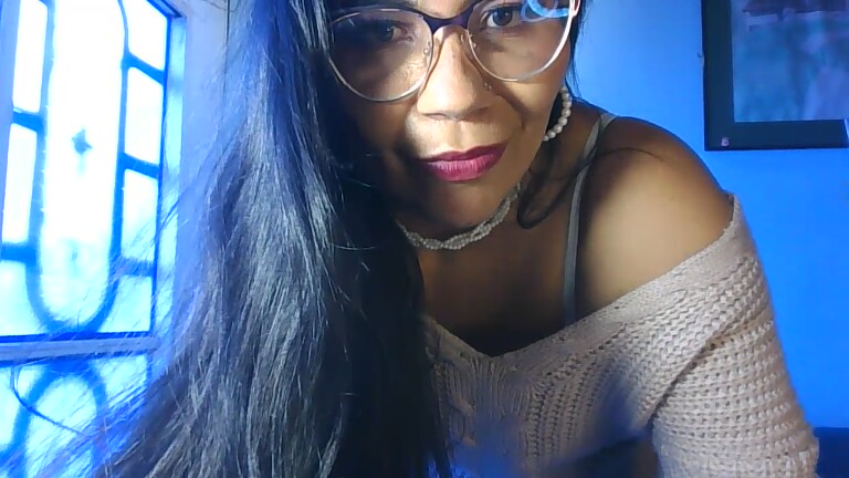 LunaDumont's Streamate show and profile