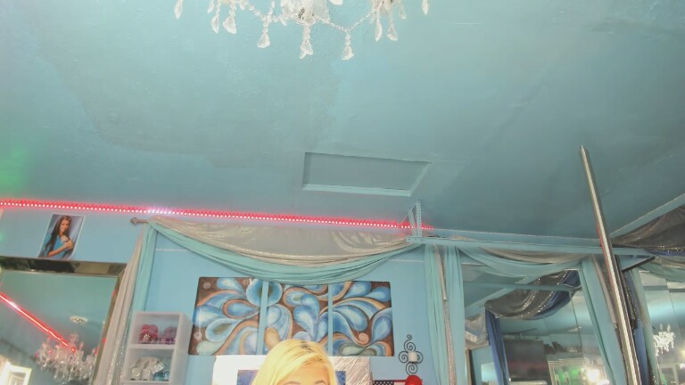 ADRIANNA777's Streamate show and profile