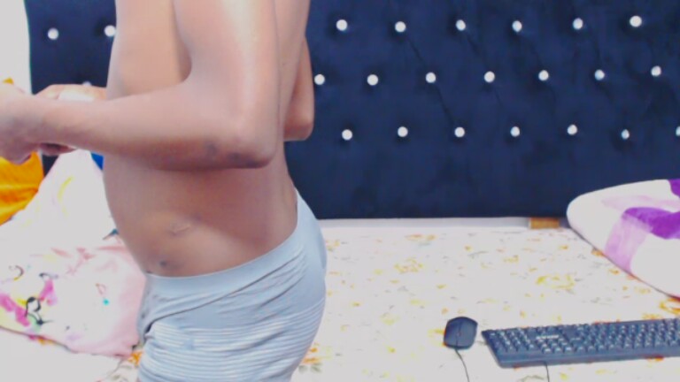 WhisperingWoof's Streamate show and profile