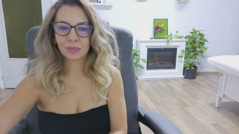 MsSuky's Streamate show and profile