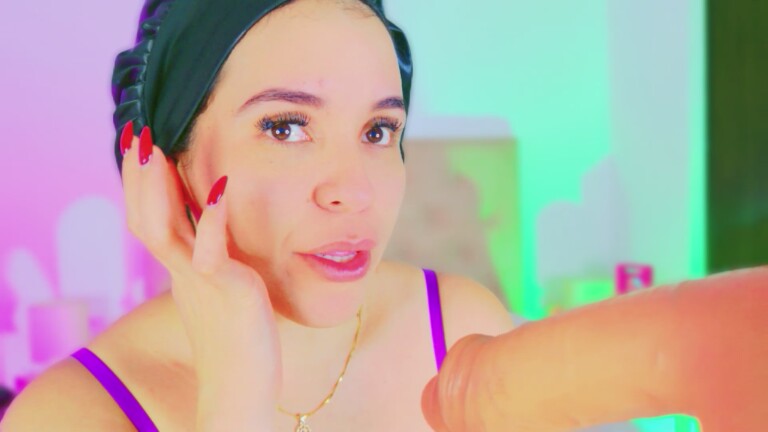 CharlootteEvans's Streamate show and profile