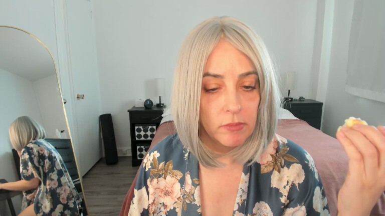 TheRealSeska's Streamate show and profile