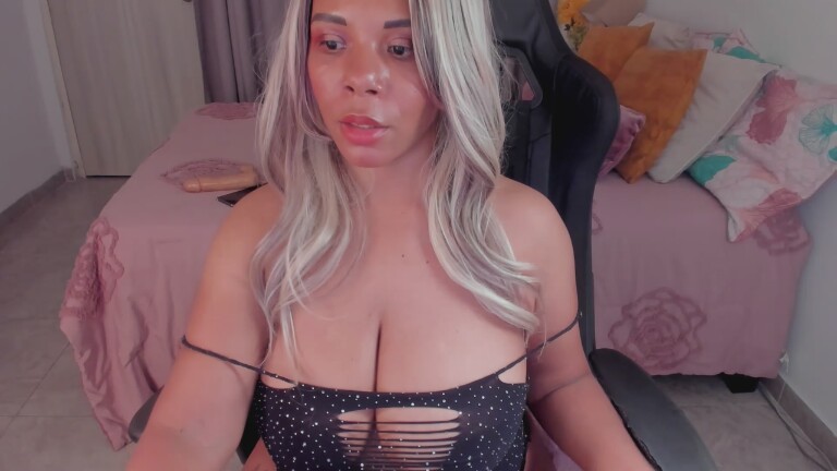 sofhylorenscum29's Streamate show and profile